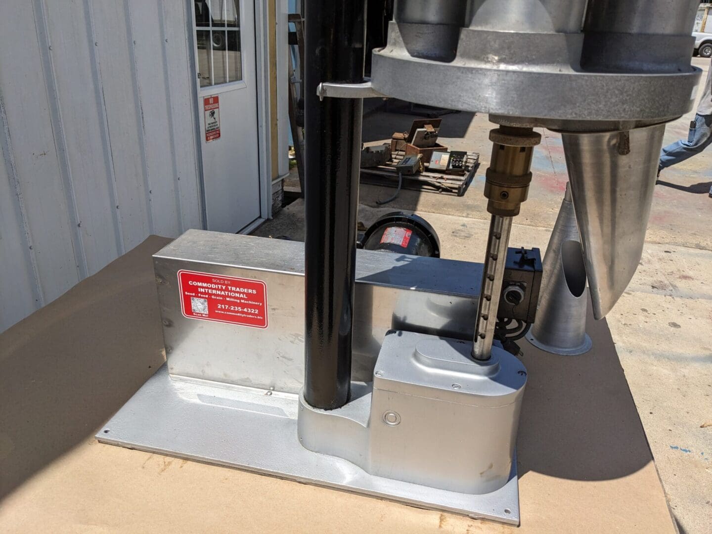 A machine that is sitting on top of a table.